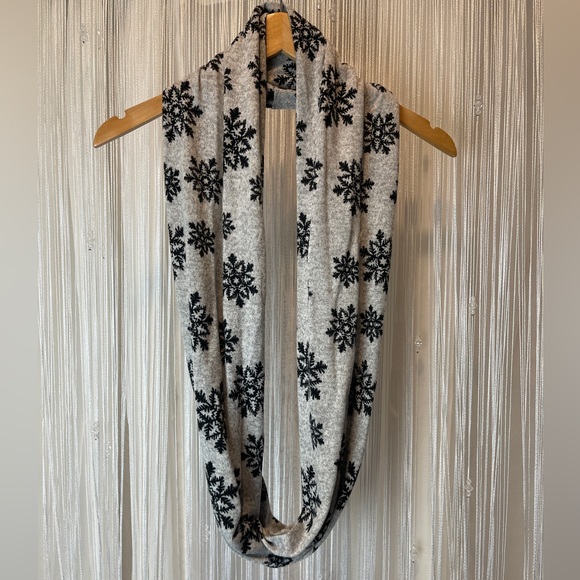 Gray Infinity Scarf with Snowflake Design - Picture 1 of 1